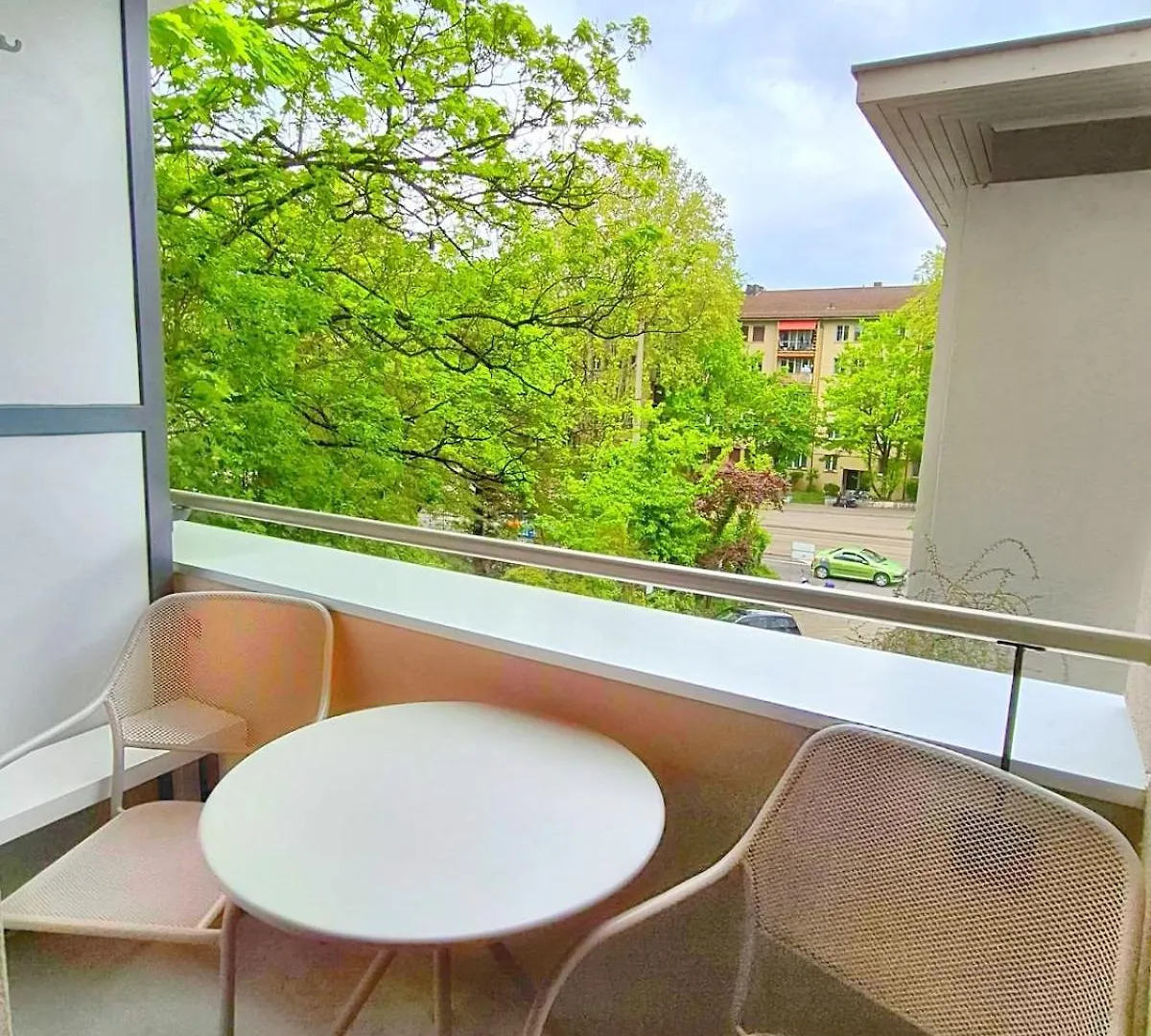 Baseliving Apartment 4- Art Basel - Bahnhof Sbb 0*,  سويسرا